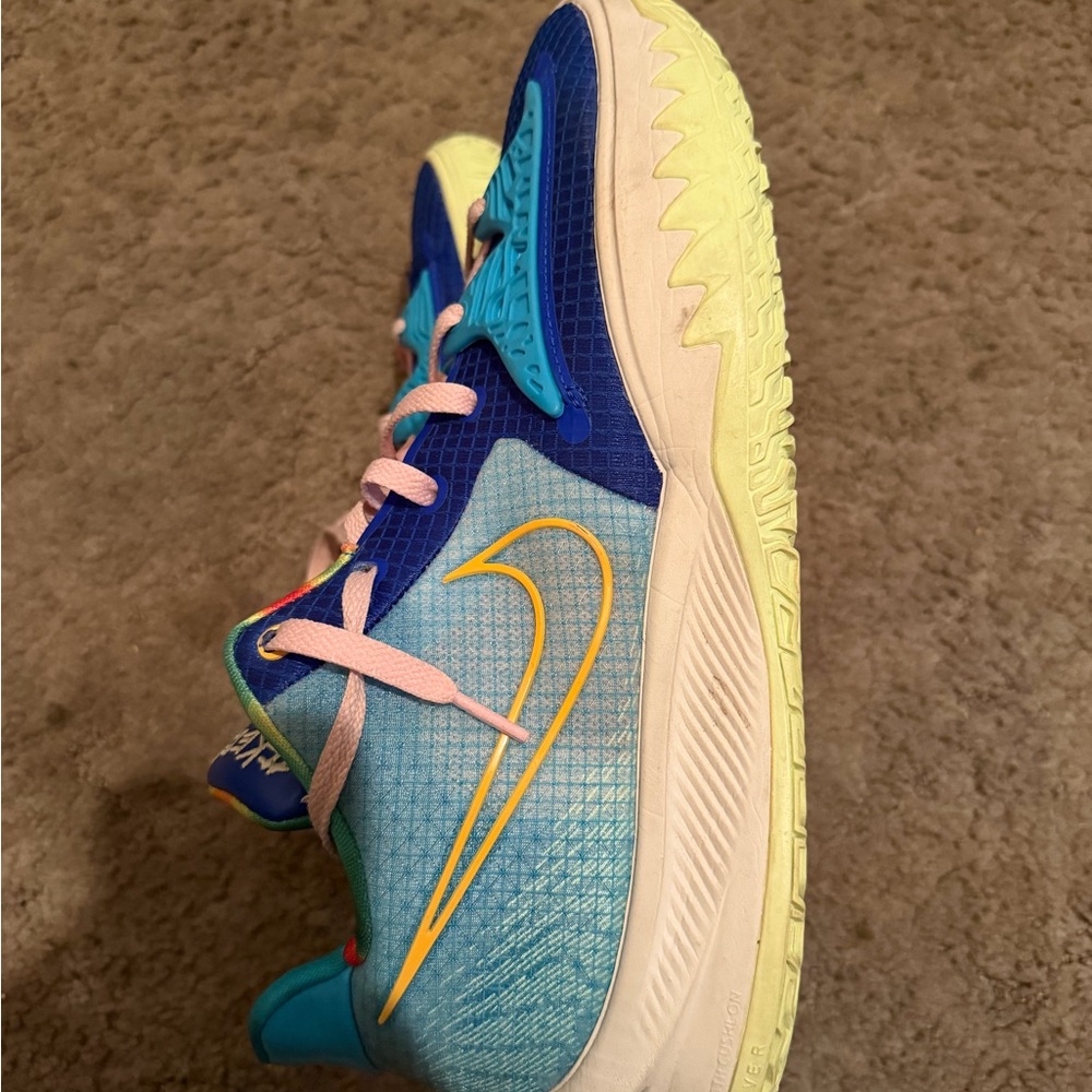 Nike Sue Bird x Kyrie Low Men’s Size 13